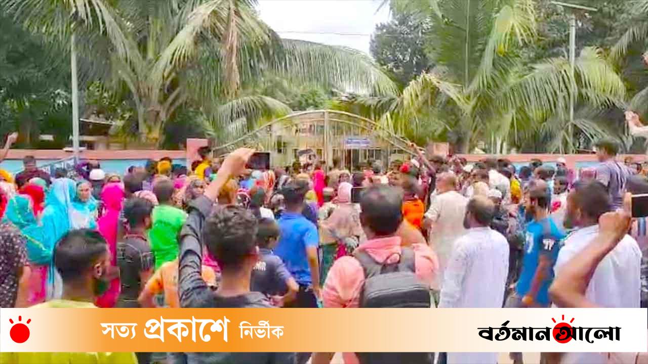 ট্রিপল মার্ডার: রৌমারীতে ওসির অপসারণ দাবিতে থানা ঘেরাও