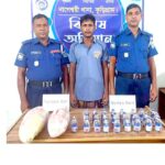 কুড়িগ্রামে ৪ কেজি গাঁজা ও ২৫ বোতল ইস্কাফসহ মাদক কারবারি গ্রেপ্তার