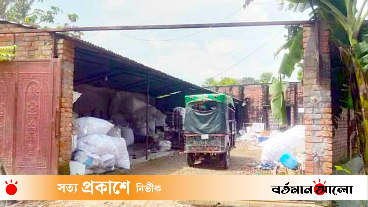 রাজশাহীতে অবৈধ প্লাস্টিক কারখানা: স্বাস্থ্যঝুঁকিতে সাধারণ মানুষ