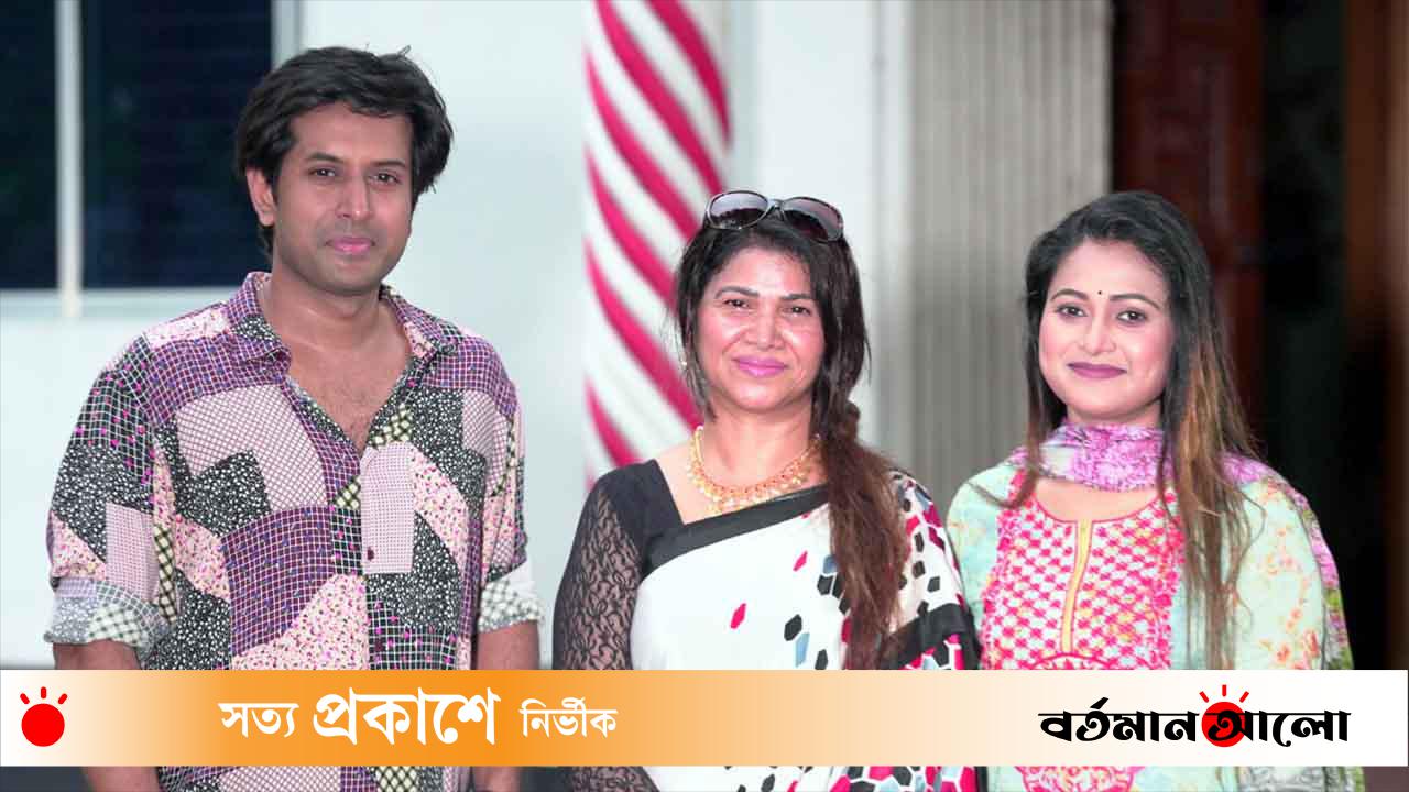 নাজনীন হাসান খানের ‘রঙিন স্বপ্নের ফেরিওয়ালা’